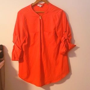 Vibrant top perfect for the spring